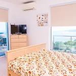 Kuni - Salty Pool & Panorama Holiday home Balchik